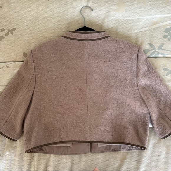 BCBG NWT Cropped Fully Lined Suit Jacket Wool/Viscose Blend 3/4 Sleeve - Picture 2 of 7